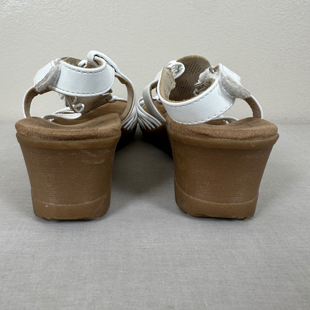 Baretraps Women's 9 Wedge Sandals White Trudy Laser Cut Strappy Casual Classic - Picture 5 of 8